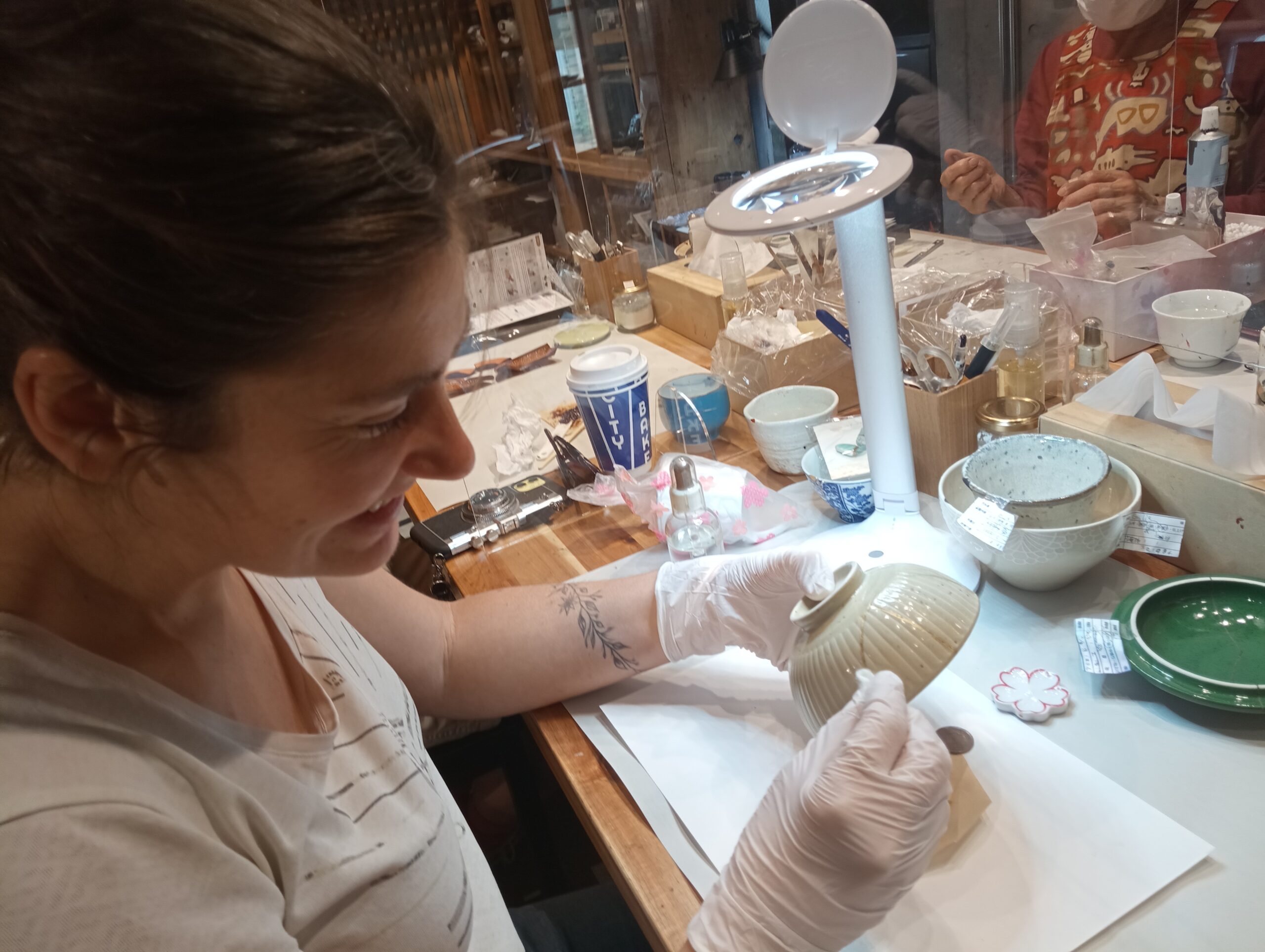 Moi à l'atelier Tsugu tsugu Moi à Tokyo, Atelier Kintsugi
